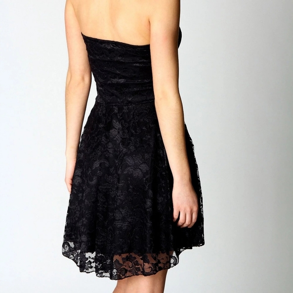 Boohoo Lulu Lace Bandeau Skater Dress - Picture 3 of 10